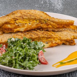 HALLOUMI FOLD EGGS TOAST